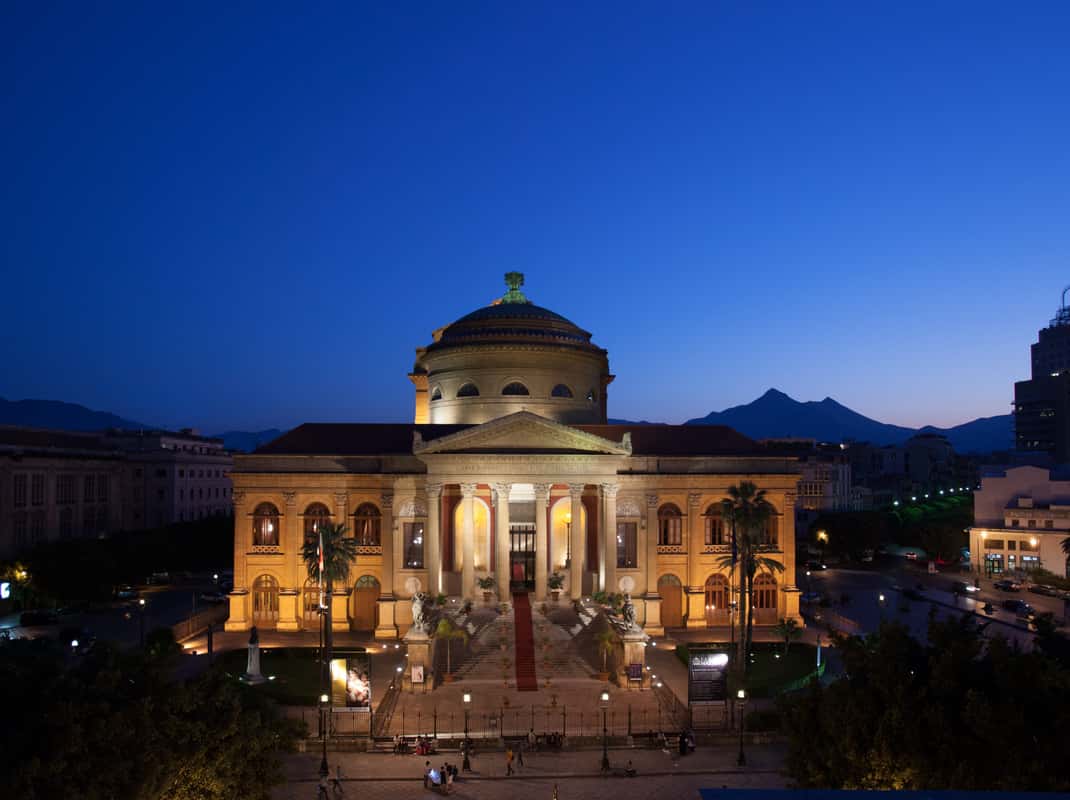 Binnenzicht van het Teatro Massimo operahuis in Palermo