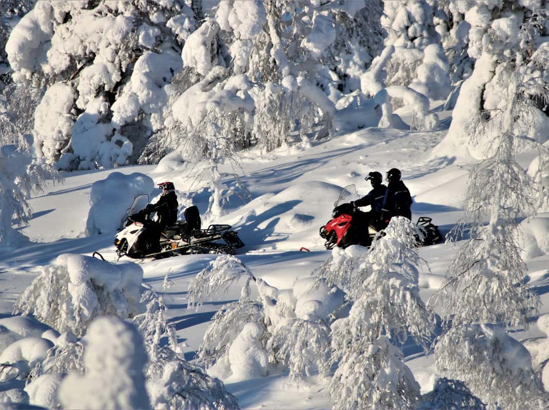 Arctic sneeuwscooter avontuur