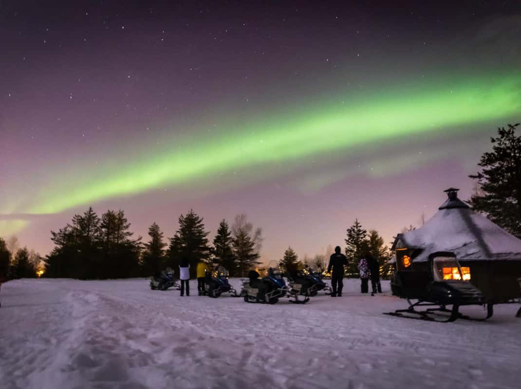 Nachtelijke sneeuwscootertocht Lapland