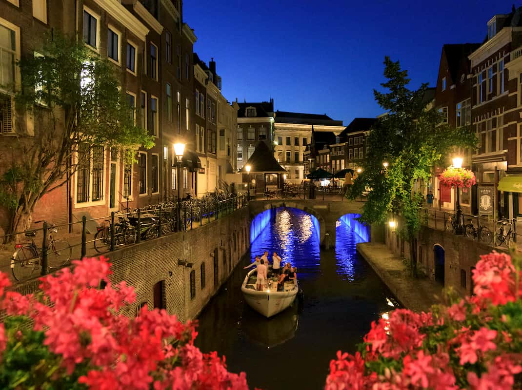 Lichtkunst langs de Oudegracht Utrecht