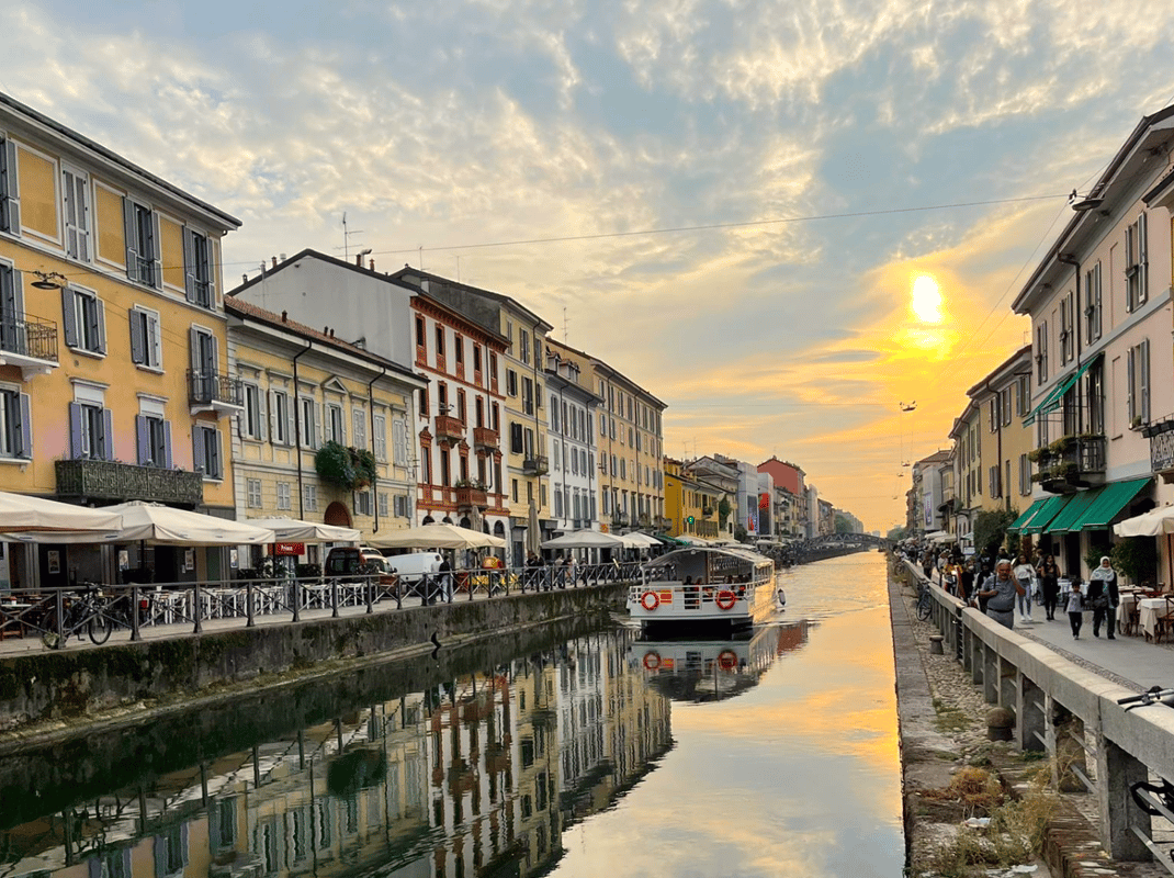 Boottocht op het Navigli-kanaal in Milaan