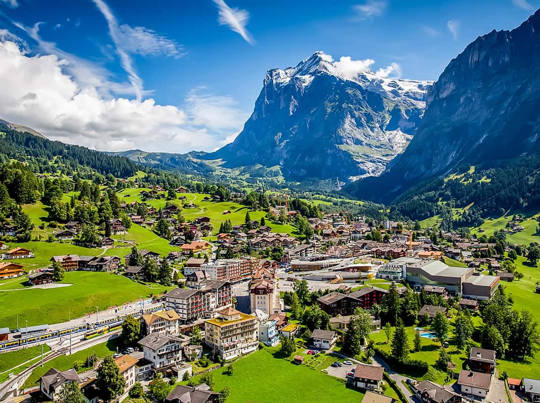 Zurich: Grindelwald, Interlaken & Lauterbrunnen Day Trip
