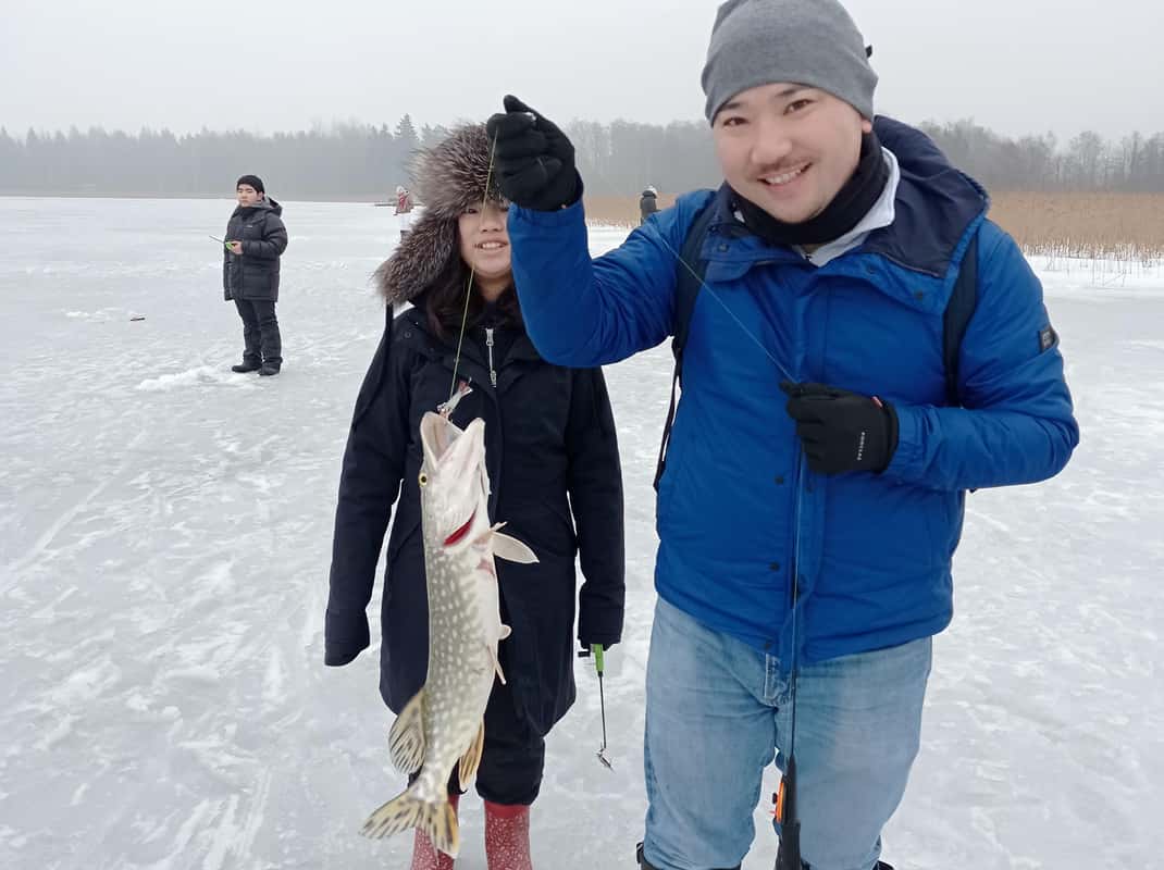 IJsvissen op Bodom Meer Finland