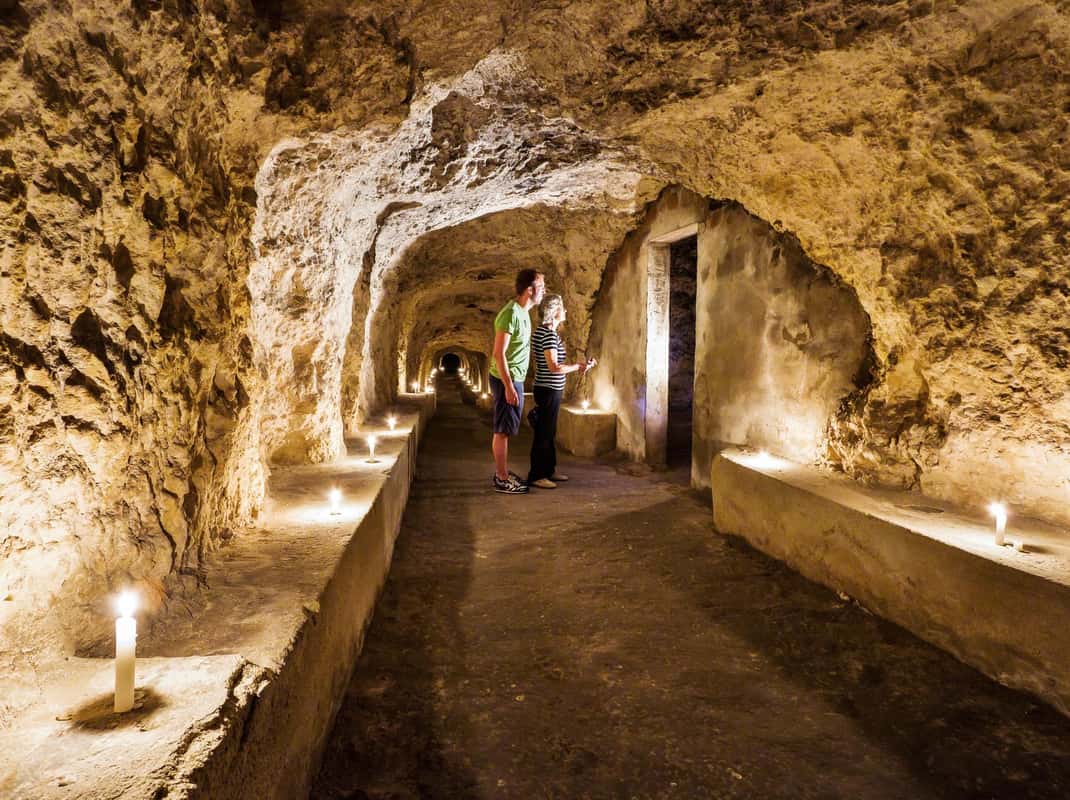 Ondergrondse tunnels in Cagliari tijdens een begeleide wandeltour