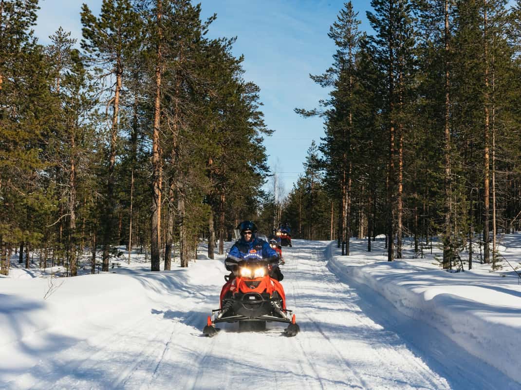 Traditionele soep bij kampvuur