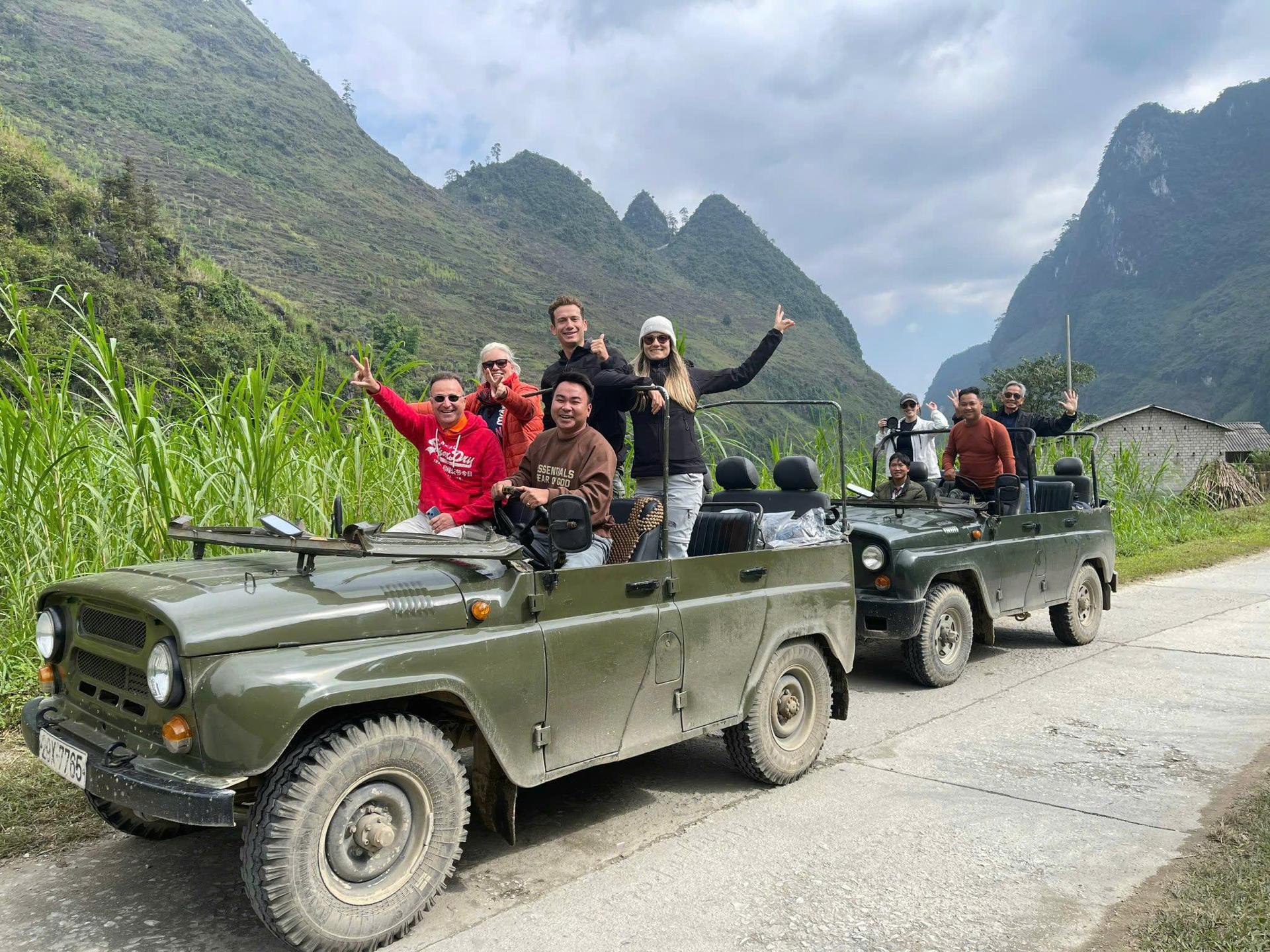 Ha Giang: 4-Day Jeep Tour with Local Guide - Thumbnail 2