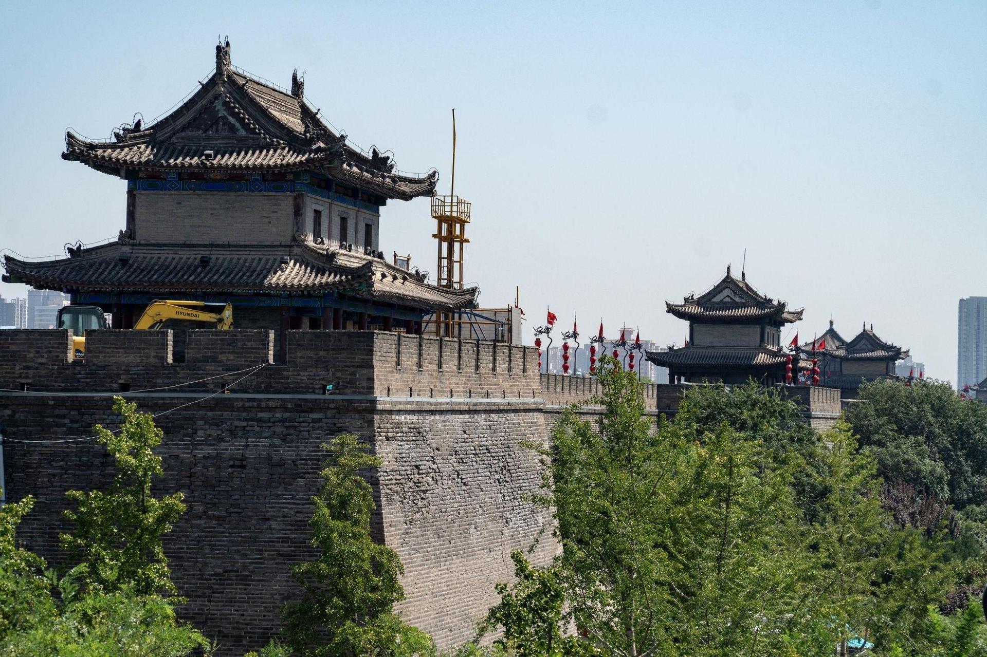 Xi’an：City Wall Multi-Entry or Night Food Tour with Show - Thumbnail 2