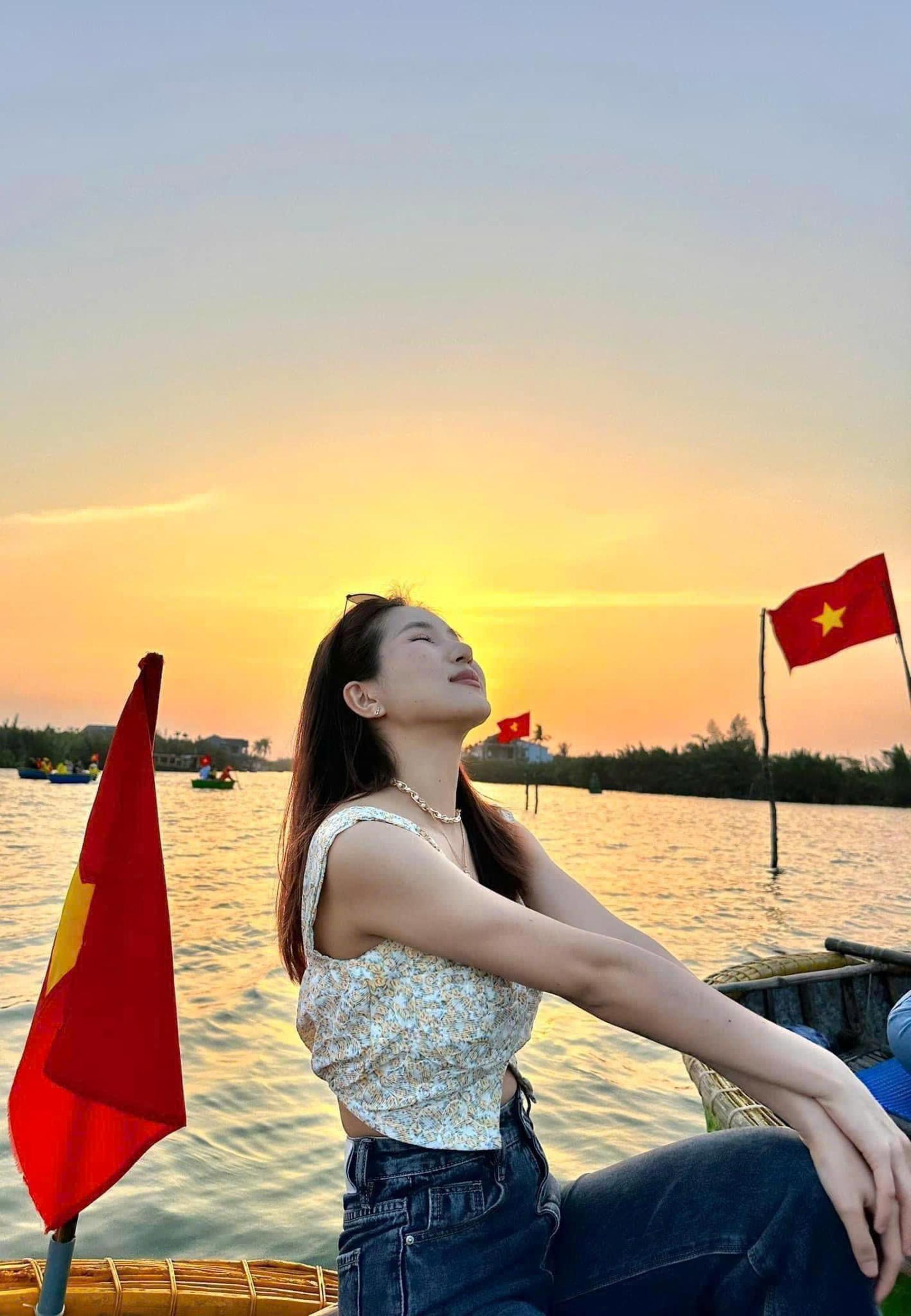 Hoi An: Coconut Basket Boat Ride by Hangcoconut - Thumbnail 3