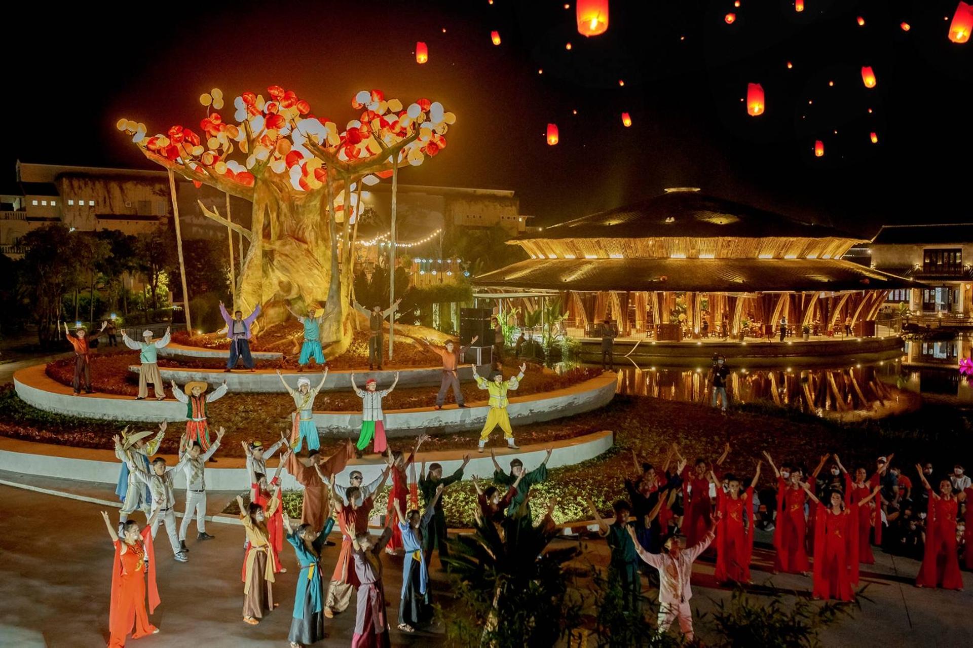 Hoi An Memories Show & Hoi An Impression Theme Park QRTicket - Thumbnail 2