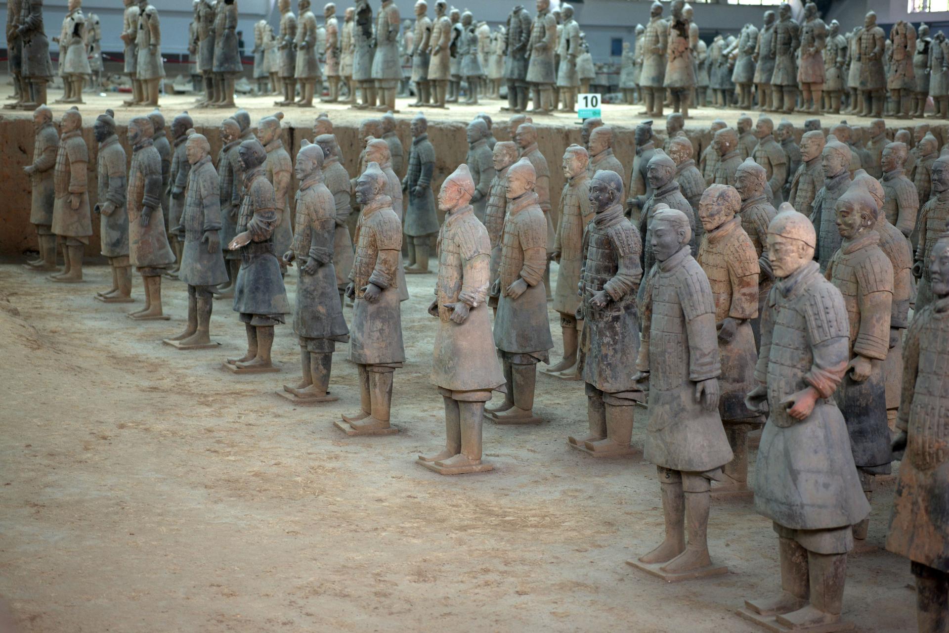 Xi'an:Terracotta Army Museum Walking Tour with Entry Tickets - Thumbnail 2