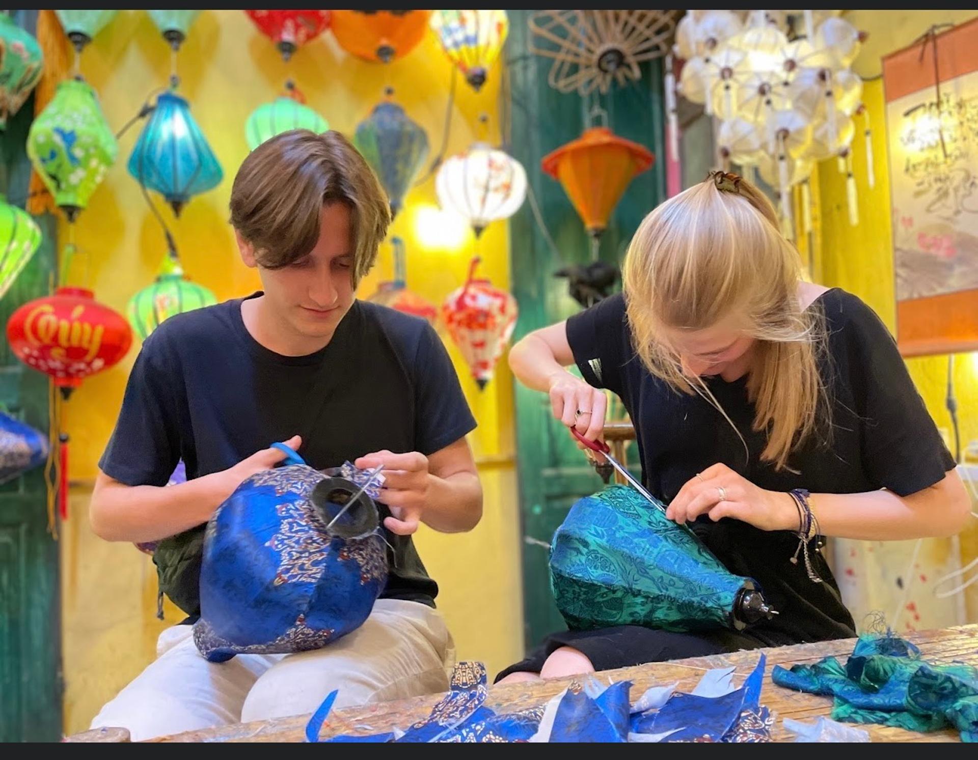 Hoi An: Vietnamese Foldable Lantern Making Class - Thumbnail 3