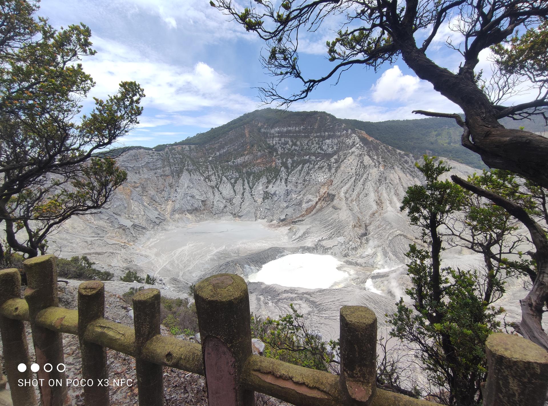 Jakarta: Active Volcano, Waterfall &beautiful local village - Thumbnail 2
