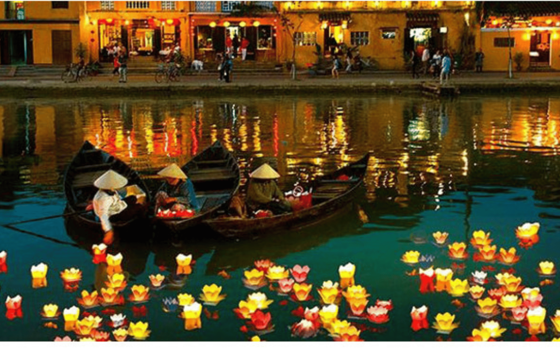 Hoi An: Hoai River Boat Trip by Night with Release Lantern - Thumbnail 2
