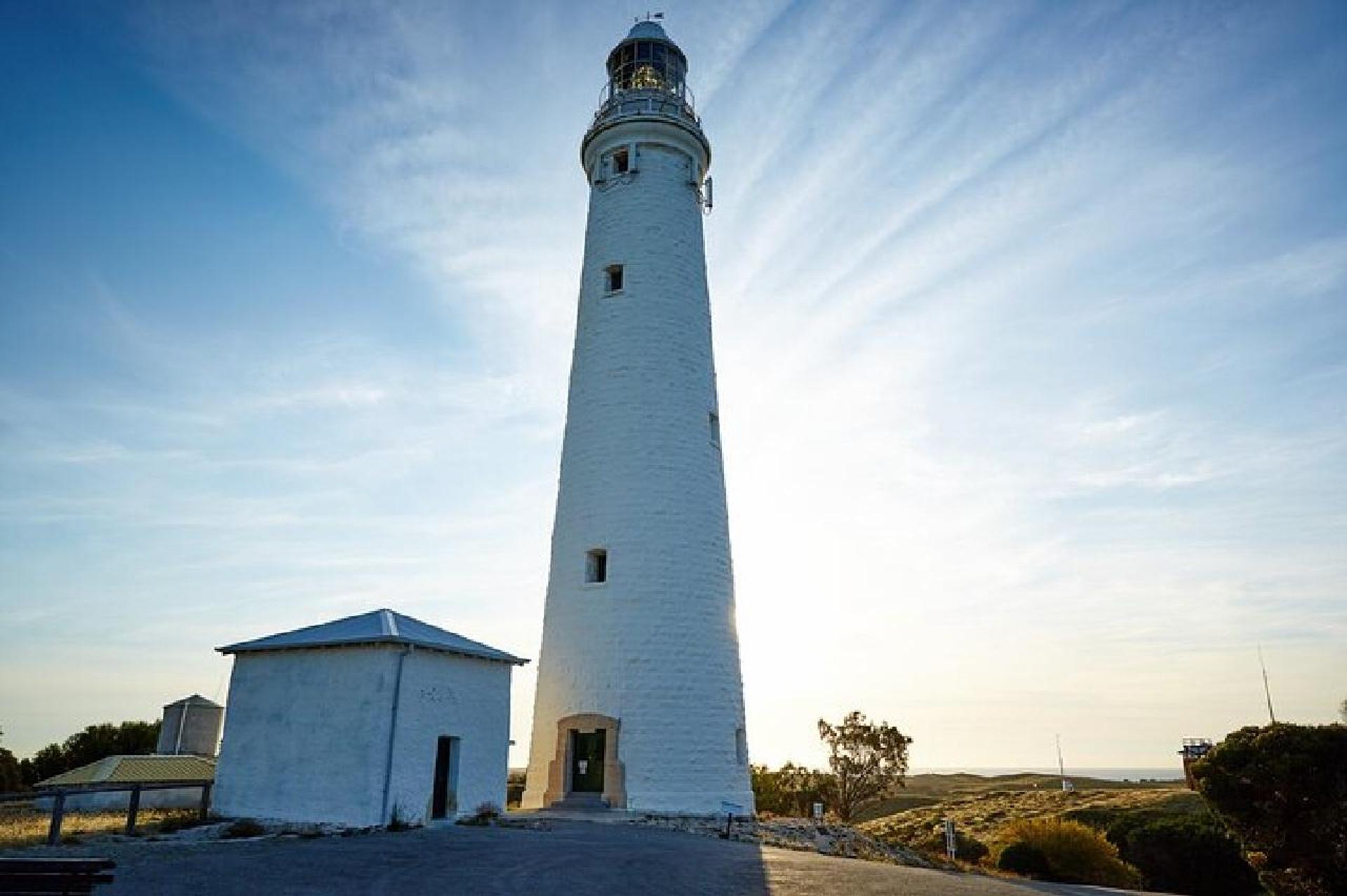 Rottnest Island 1.75 Hour Bayseeker Island Tour - Thumbnail 3