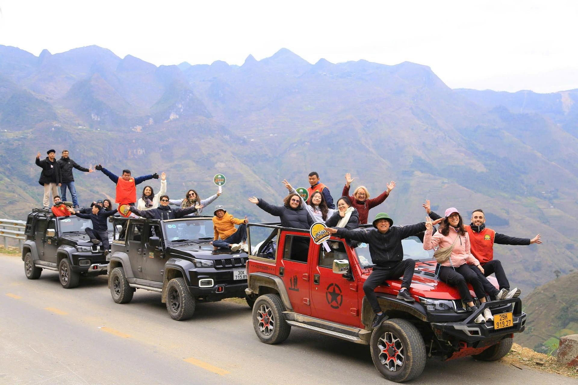 Ha Giang: 4-Day Jeep Tour with Local Guide - Image 1