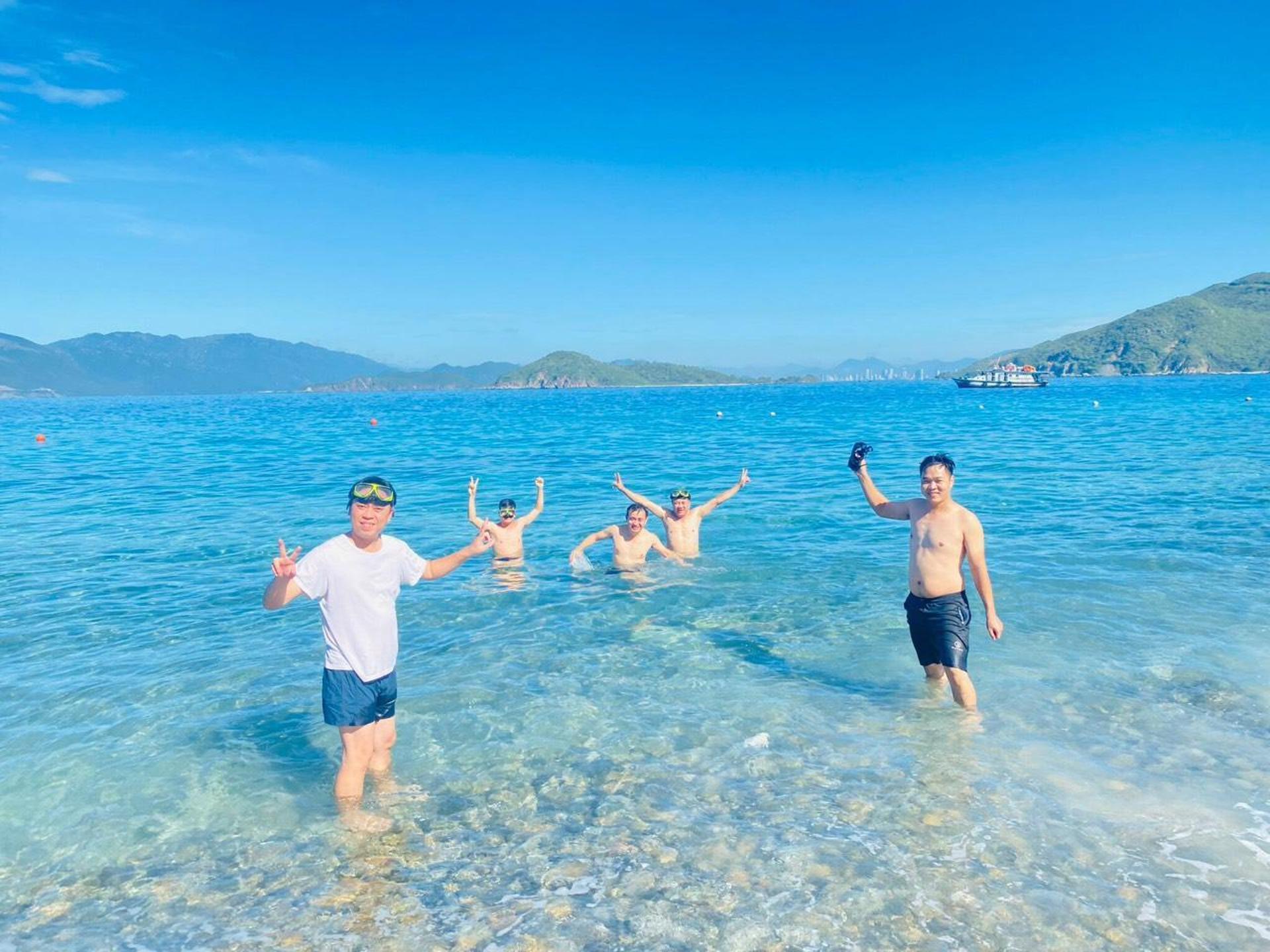 Nha Trang Half Day Snorkeling Trip - Thumbnail 2