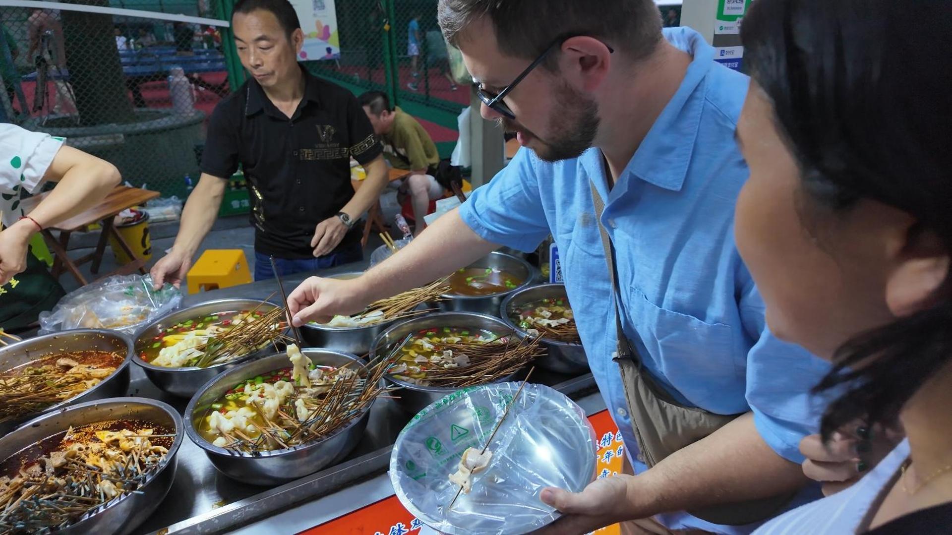 Chengdu: Eat Like a Local! Food Tour in the Hidden Alleys - Image 1