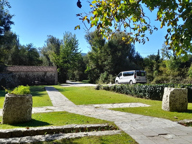 Private airport transfer service at Dubrovnik Airport with driver and modern vehicle Private airport transfer service at Dubrovnik Airport with driver and modern vehicle