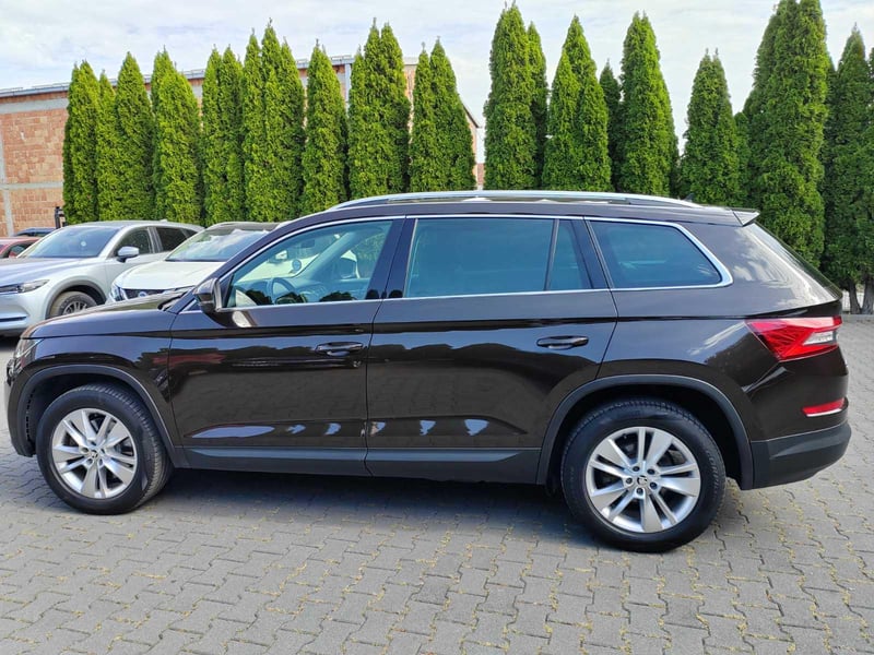 Luxury private airport transfer with Mercedes vehicle and professional driver at Belgrade Airport Luxury private airport transfer with Mercedes vehicle and professional driver at Belgrade Airport