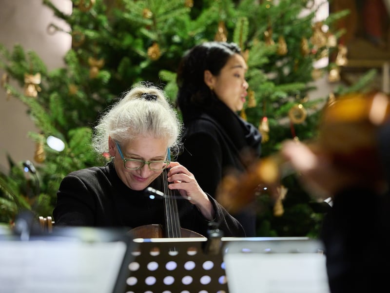 Romantic couple experiencing the immersive Light of Creation show inside Vienna's historic Votive Church Romantic couple experiencing the immersive Light of Creation show inside Vienna's historic Votive Church