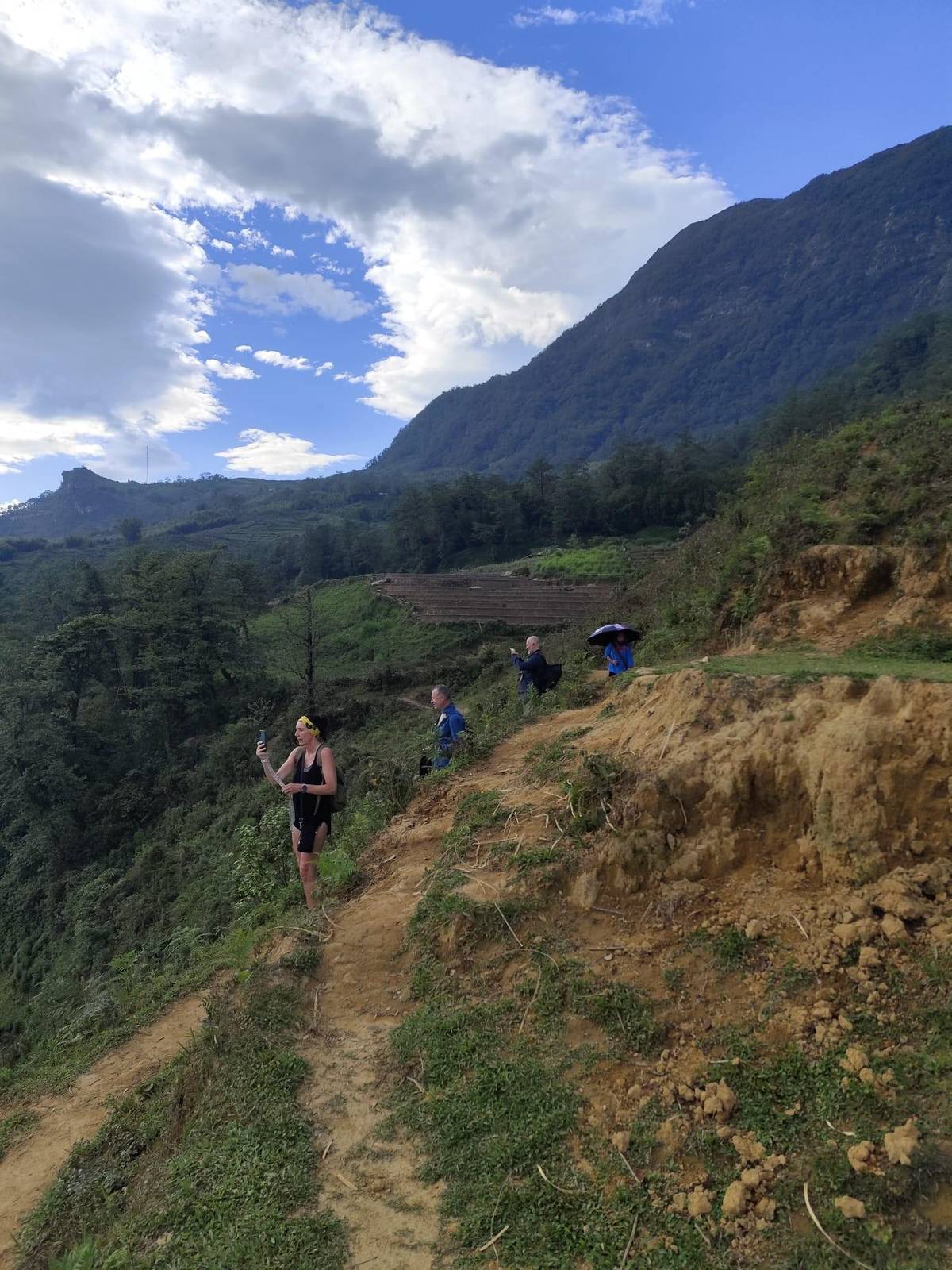 Hanoi: 2-Day Sapa Trekking Tour with Homestay and Local Meals