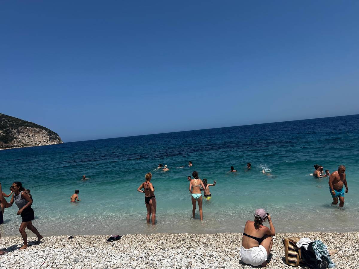 Vlorë: Sazan Island, Haxhi Ali Cave and Karaburun boat tour