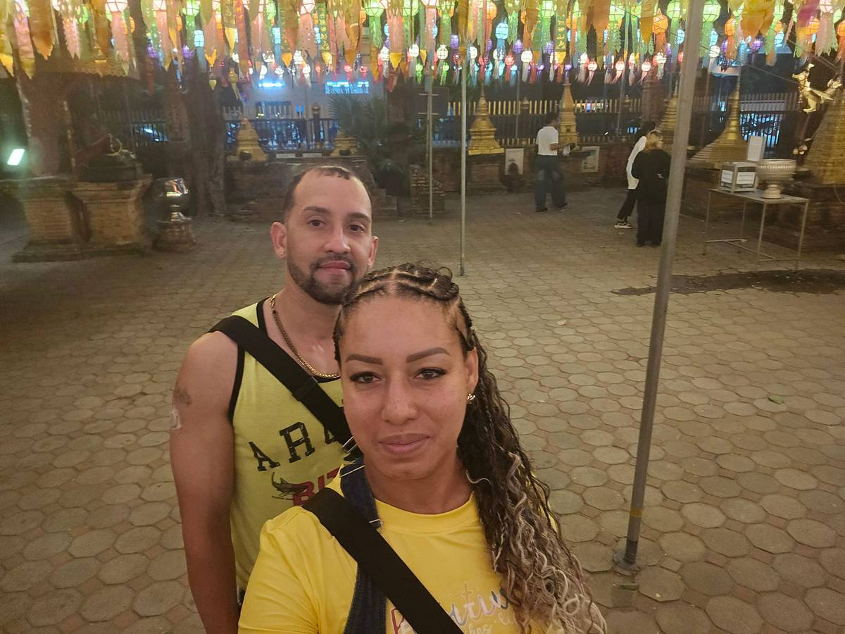 Chiang Mai: Temples and Street Food Night Tour by Tuk-Tuk