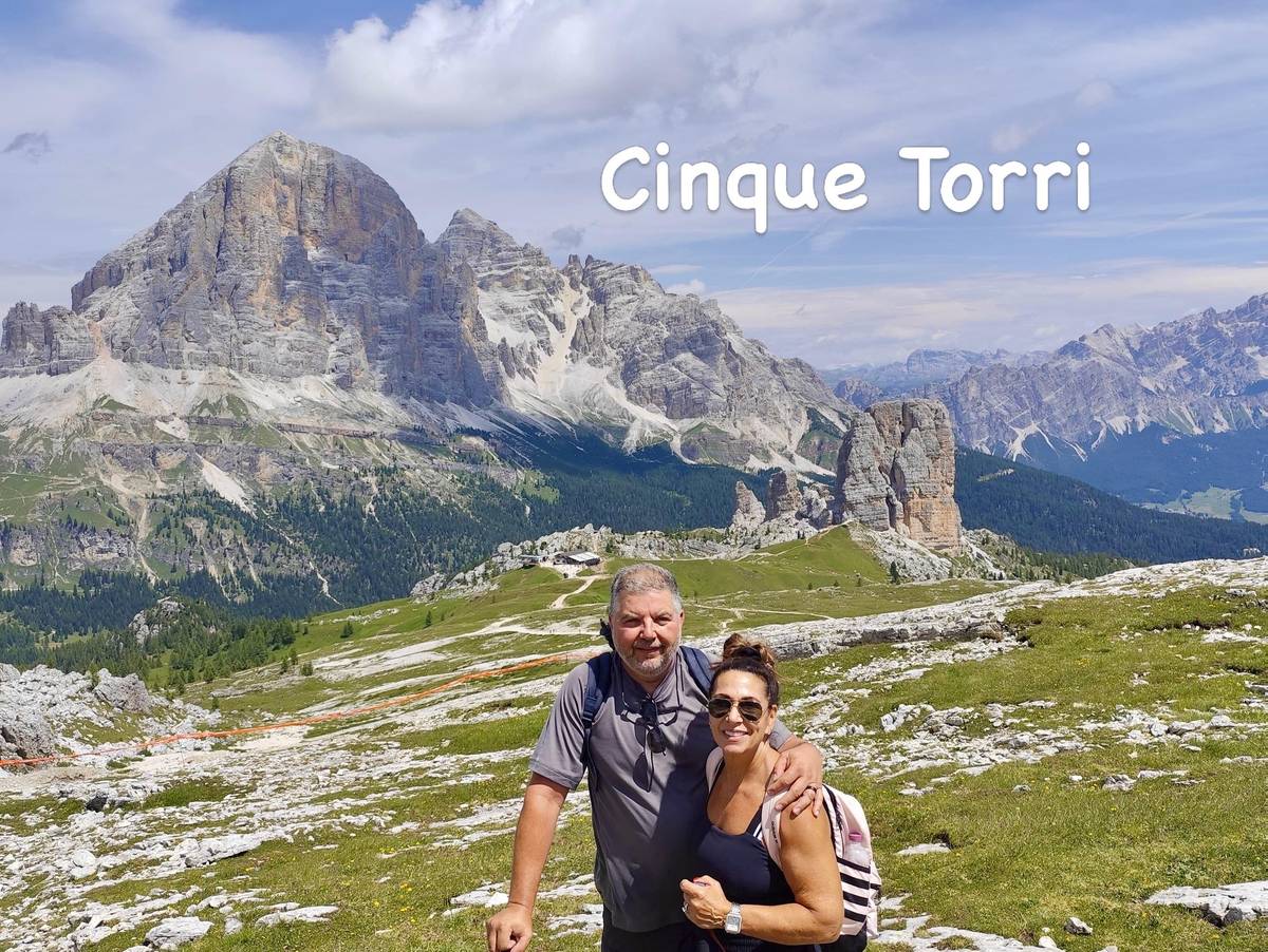 Cortina d'Ampezzo: Guided Panoramic Hike to the Cinque Torri