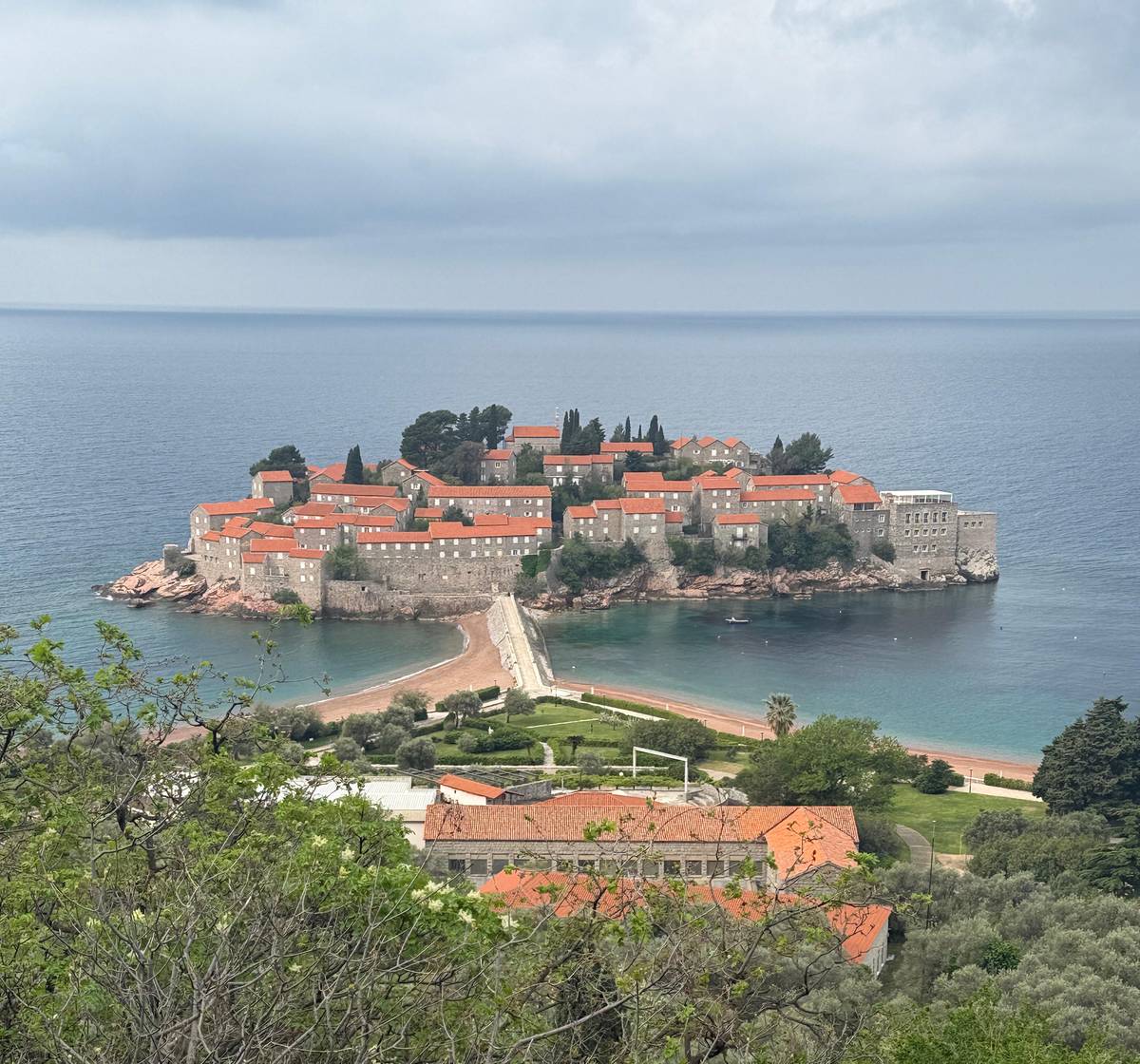 From Budva or Kotor: Montenegro highlights tour with a lake cruise