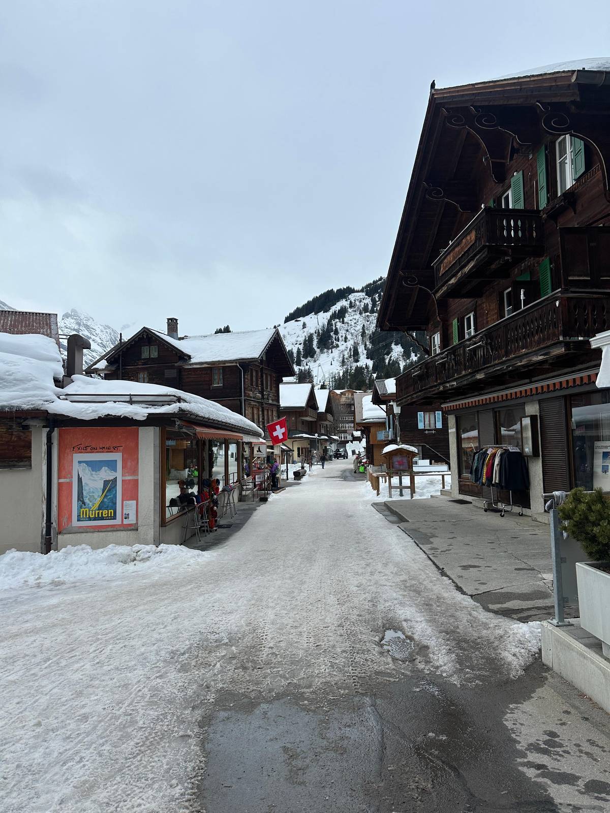 Lauterbrunnen to Mürren hike from Grütschalp