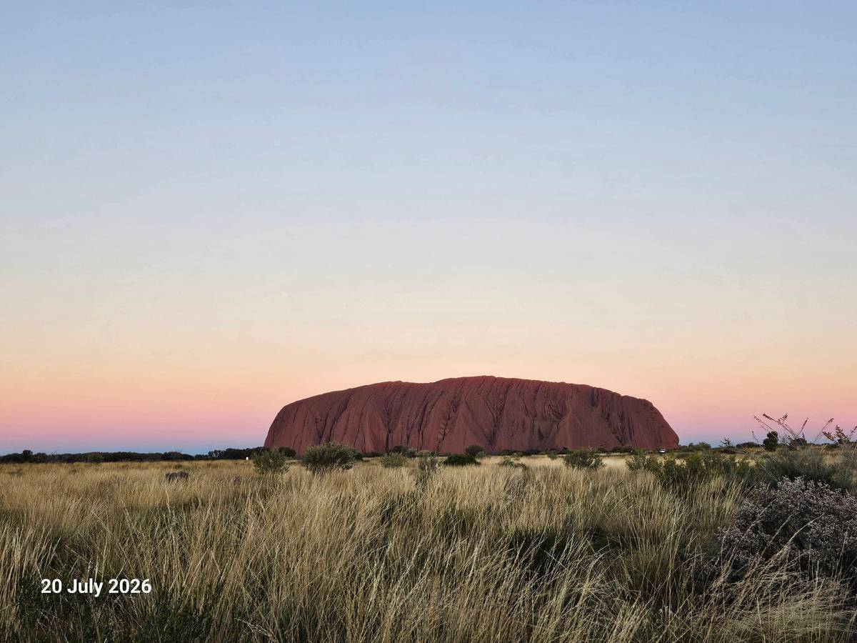 Uluru 1.5-hour sunset with sparkling wine and cheese board