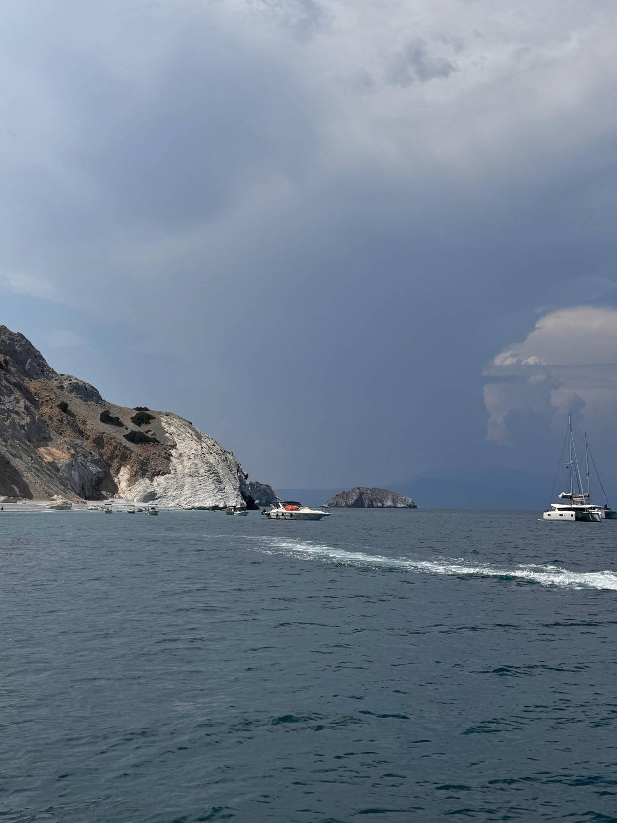 Skiathos: Boat Cruise with Dinner & Sunset Viewing