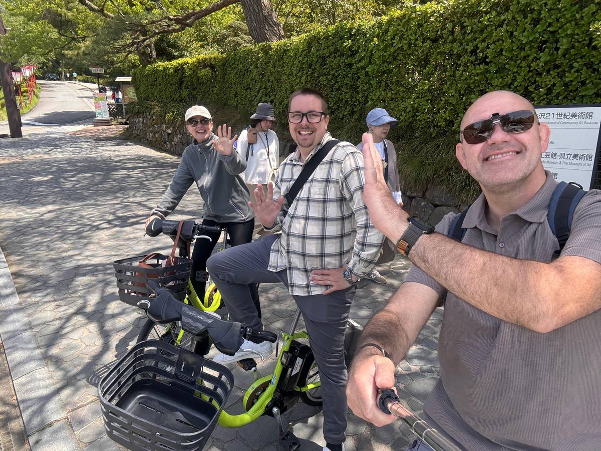Kanazawa Half-Day E-Bike Tour
