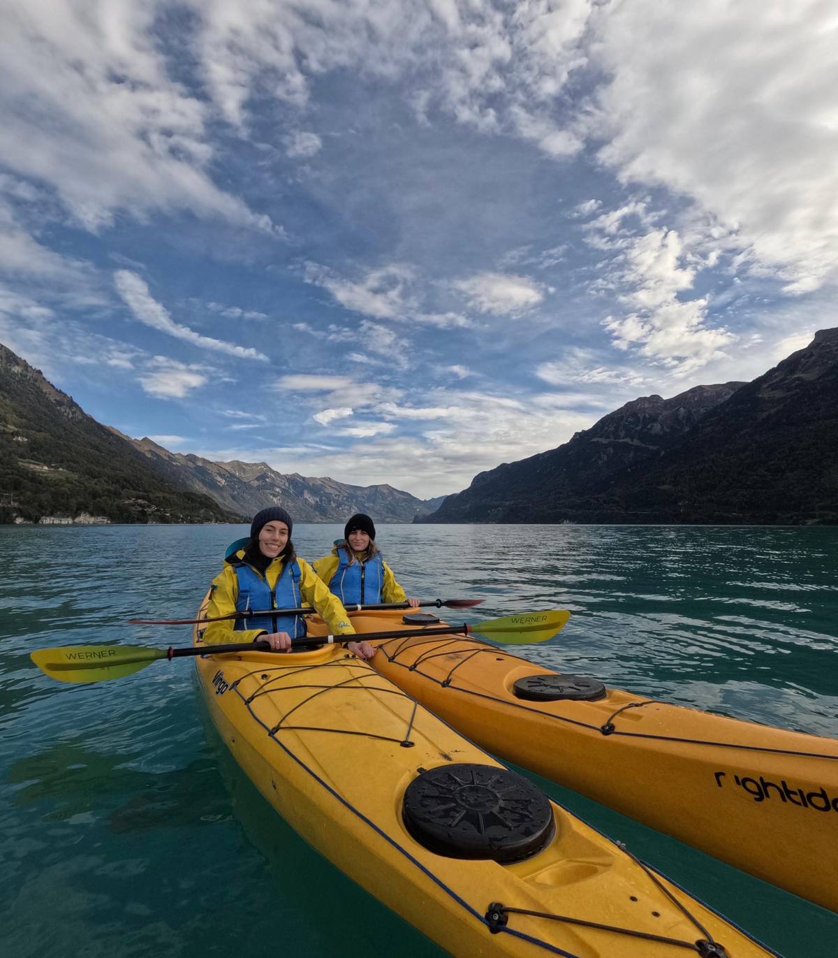 Interlaken: Kayak Tour of the Turquoise Lake Brienz