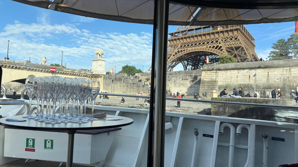 Paris: Champagne Tasting Cruise by Ô Chateau