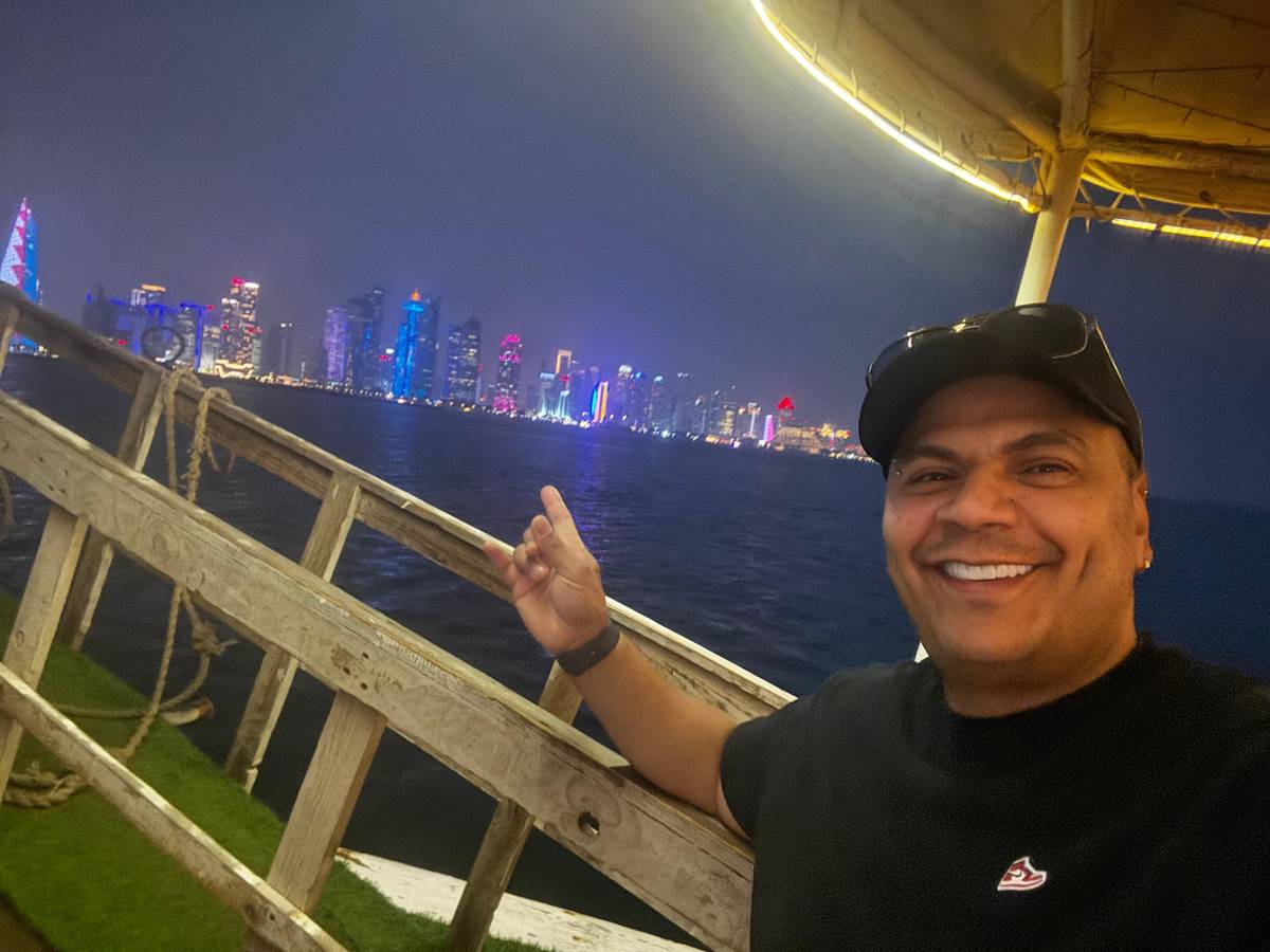 Doha: Sunset Experience, Traditional Dhow Cruise with Dinner