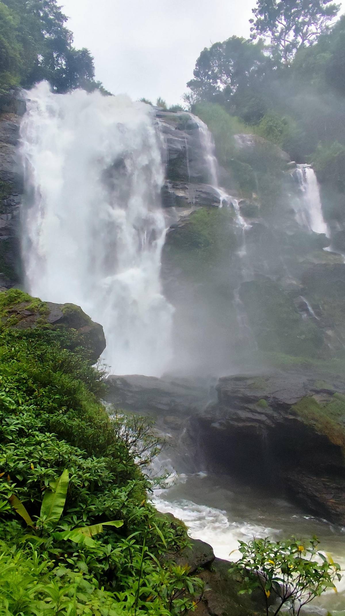 Chiang Mai: Doi Inthanon National Park Eco-Friendly Tour