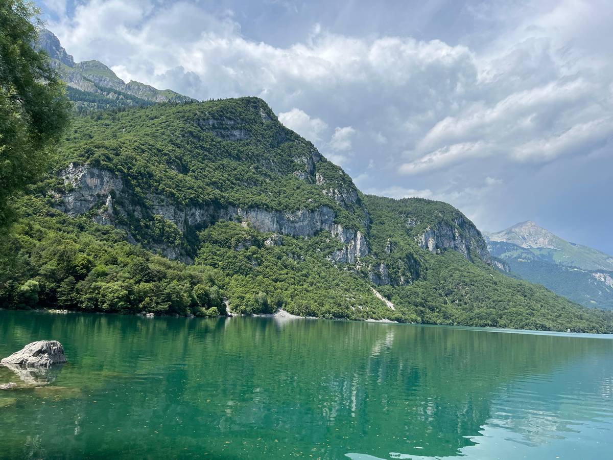 Molveno: 3 Lakes E-Bike Tour in the Brenta Dolomites