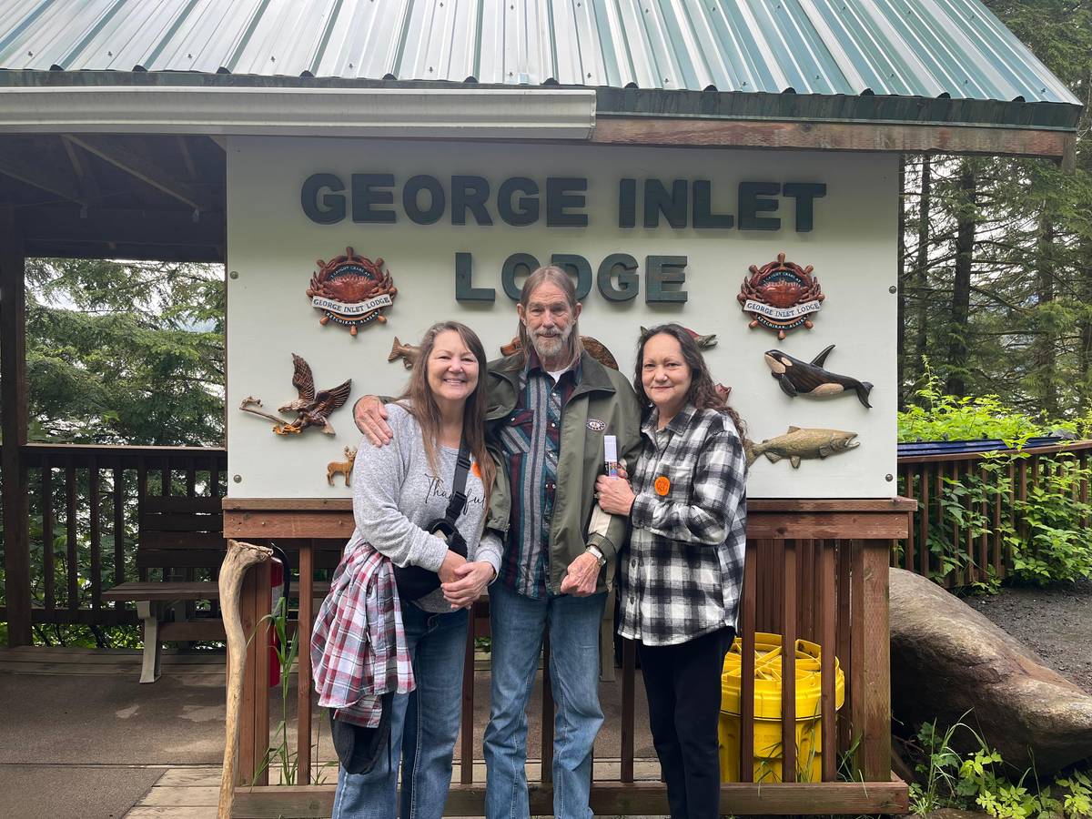 From Ketchikan: Crab Feast Lunch at a Lodge