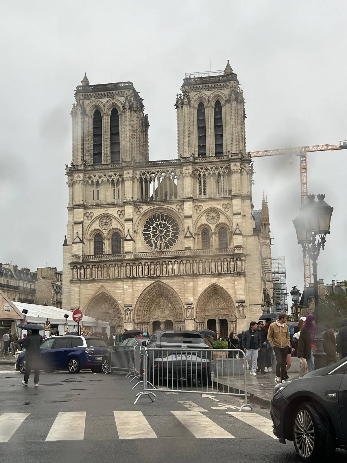 Paris: Seine River Champagne Dinner Cruise with Live Music