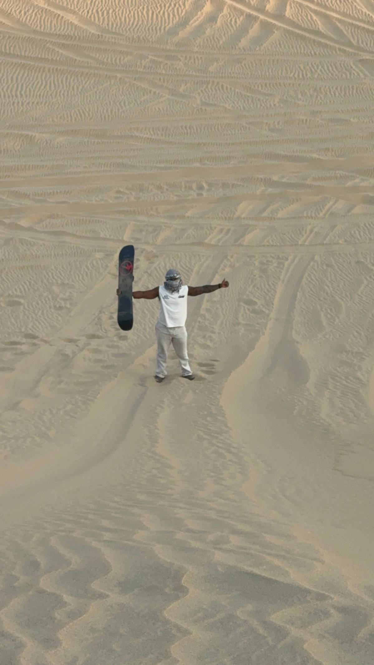 Doha desert safari with sandboarding
