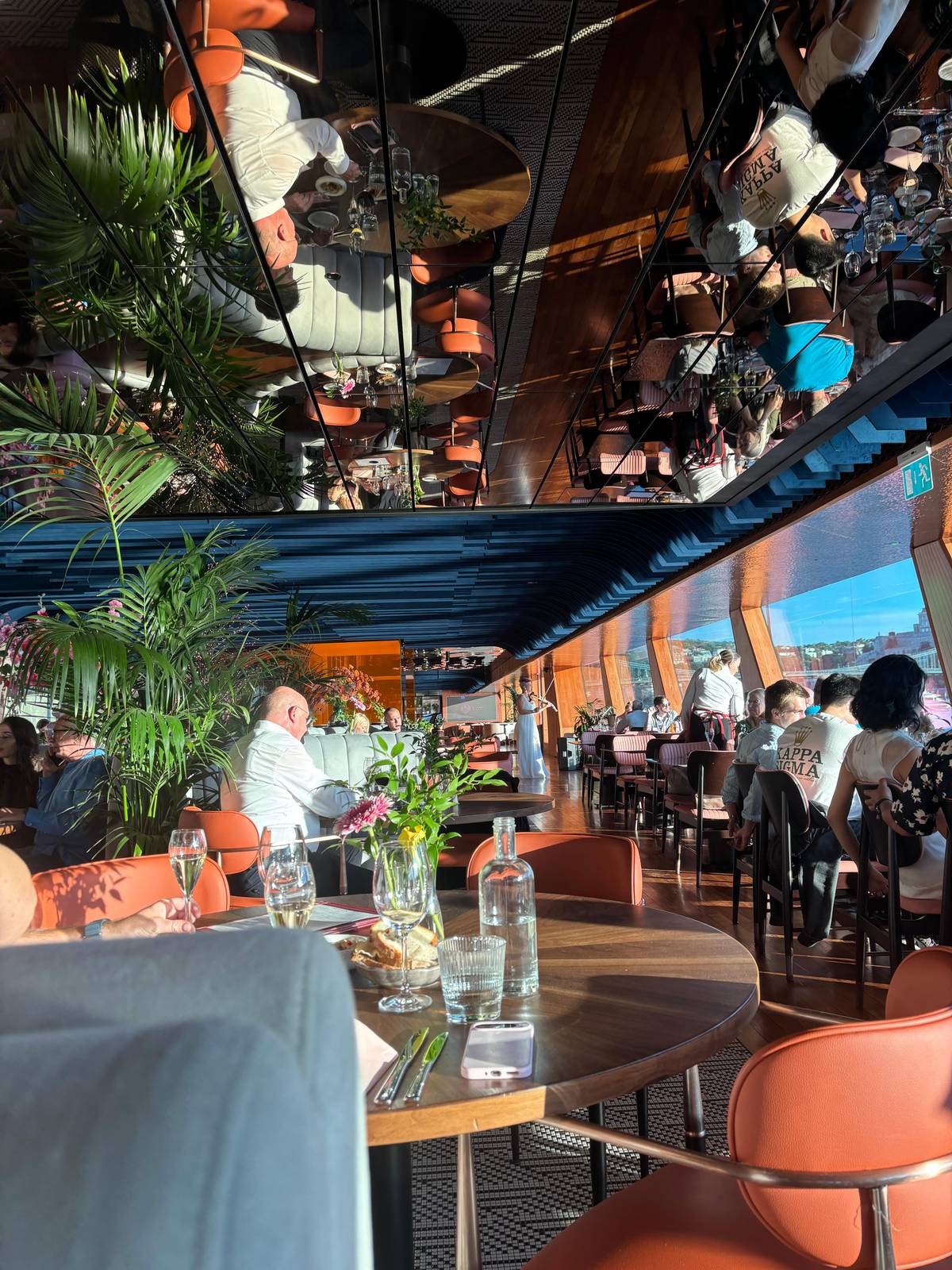 Danube dinner cruise in Budapest: buffet, four courses or a chef's menu