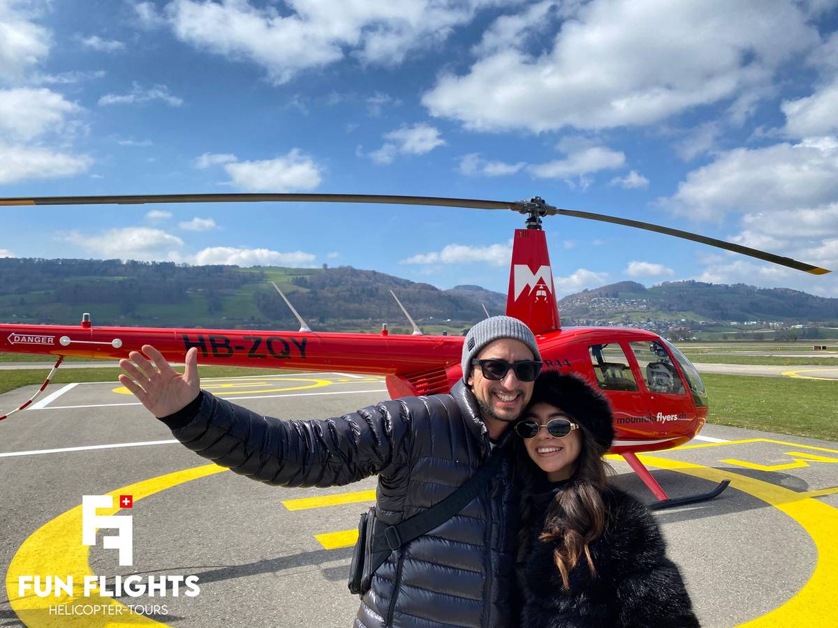 Bern: Mountain and Lake Helicopter Flight for 2 or 3 People