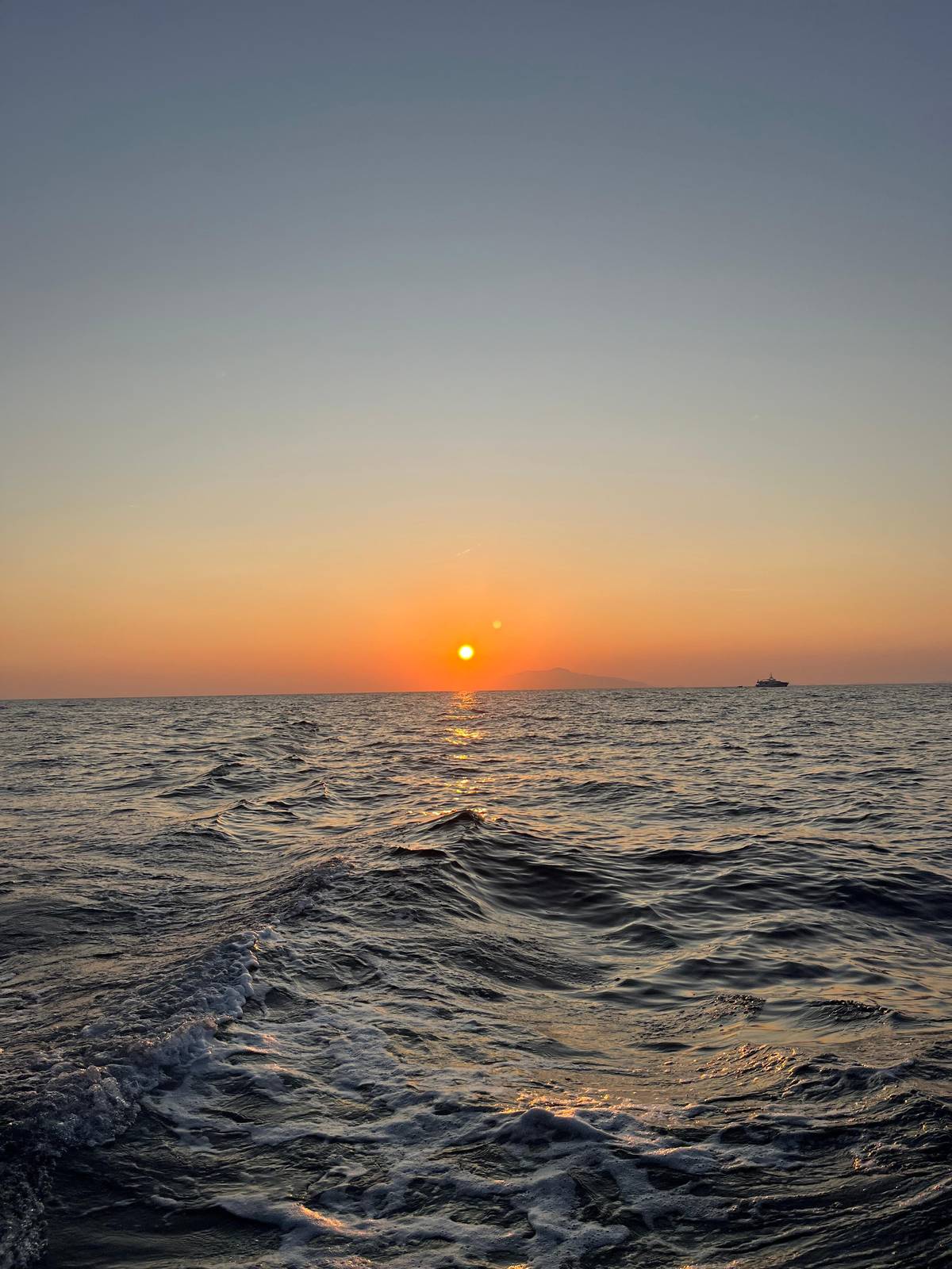 Capri: Private Sunset Boat Tour With Aperitif & Swimming