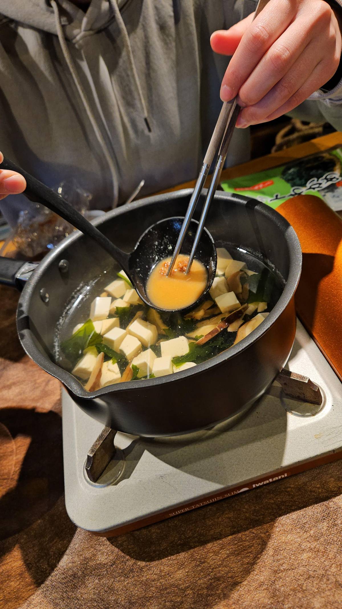 Hida-Takayama: Rolled Sushi and Miso Soup Cooking Class