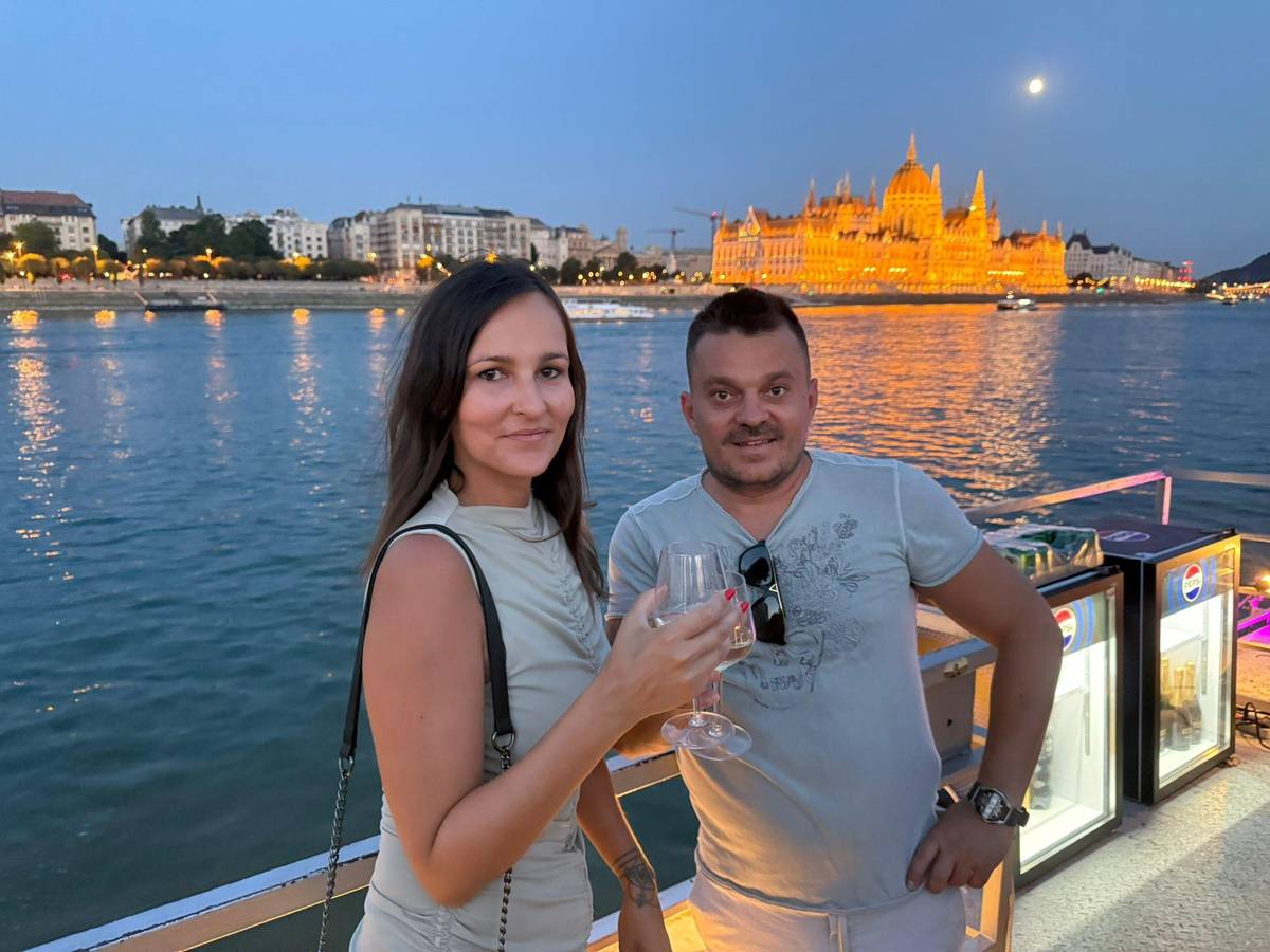 Budapest: Cruise Unlimited Aperol and Prosecco