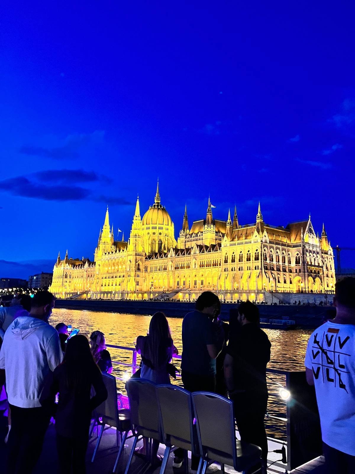 Unlimited-drinks Danube cruise, 75 minutes