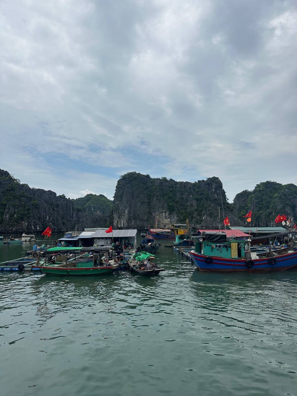 Lan Ha Bay vs Ha Long Bay vs Bai Tu Long Bay