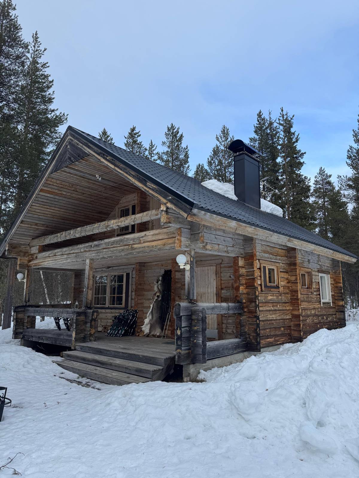Levi: Reindeer Farm Visit and Snowshoe Adventure with Lunch