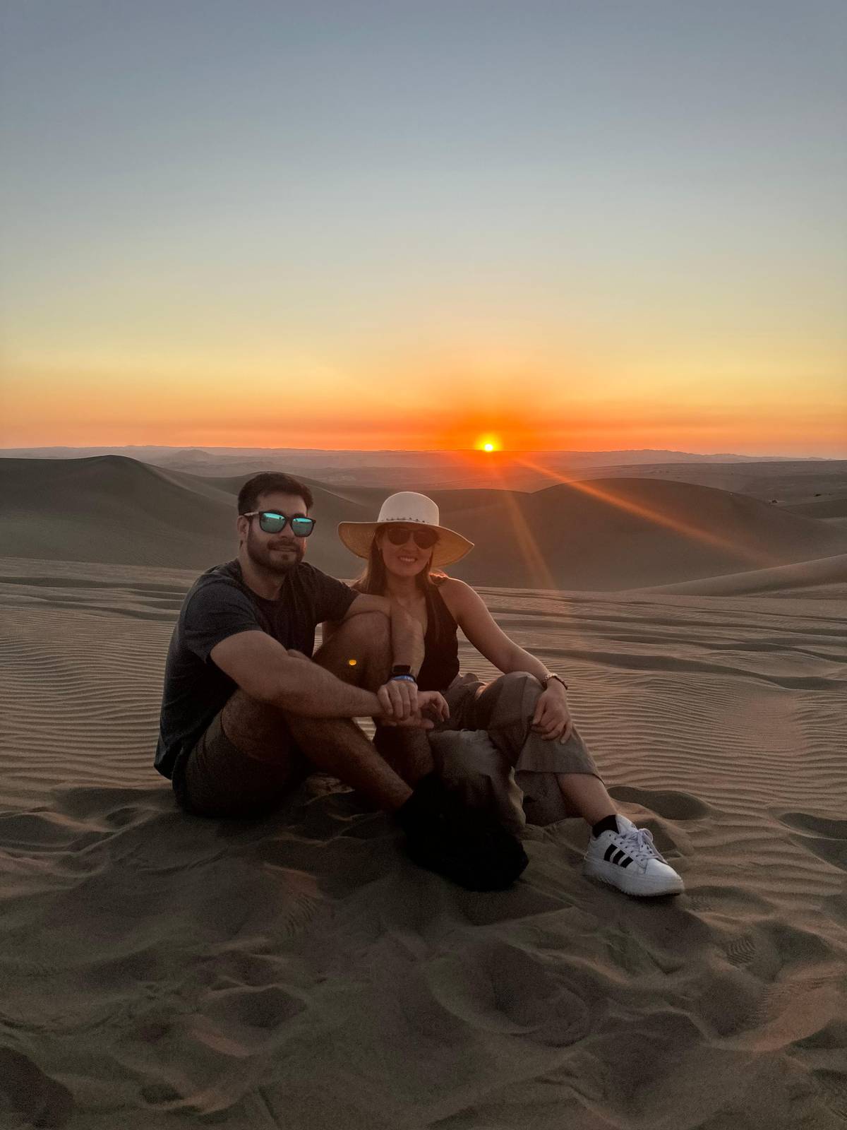 Lima: Paracas and Huacachina Day Tour with Vineyard & Sunset